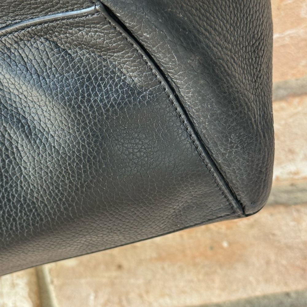 Tory Burch Pebbled leather handbag - Picture 5 of 14